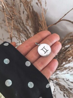 Medalha signo de gêmeos