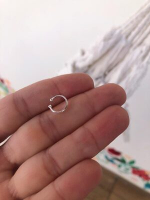 Piercing Fake Uma Tira Lisa