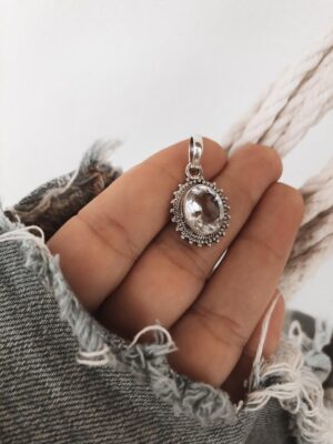 Pingente de Cristal Detalhado