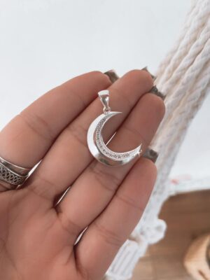Pingente Lua Detalhe Cravejado