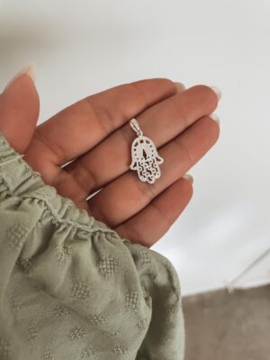 Pingente Mão De Fátima Detalhes Vazados