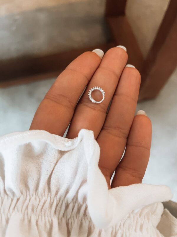 Piercing Florence Cravejado De Trava - Imagem 1