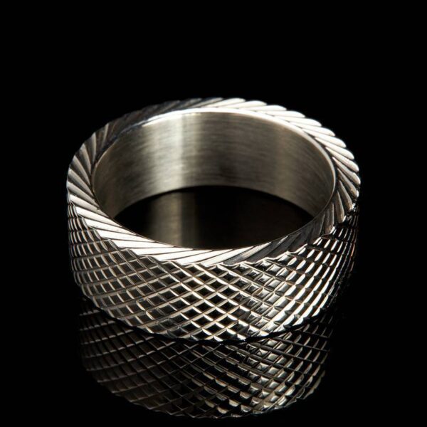 Anel Texture Aço Prata Key - Imagem 1