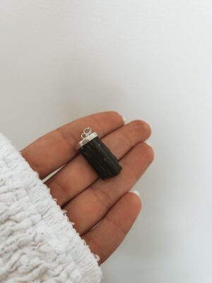 Pingente Pedra Bruta Turmalina Negra