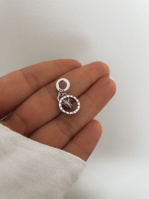 Berloque Inspiração Pandora Dois Círculos Cravejados Entrelaçados