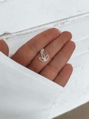 Pingente Mini Flor De Lótus Prata Branca