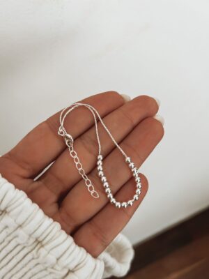Pulseira Várias Bolinhas Prata Branca