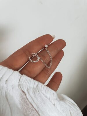 Brinco Bolinha Achatada Fio Com Piercing Fake Trançado