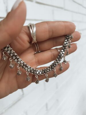 Pulseira Pikun Bali Com Corações Pendurados