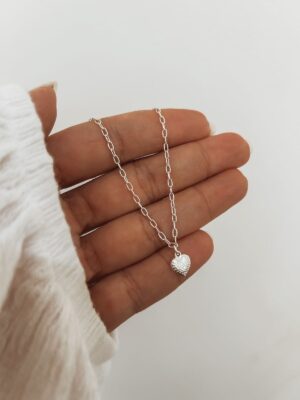 Pulseira Elo Quadrado Com Coração Texturizado