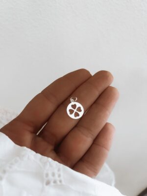 Pingente Medalha Trevo Vazado
