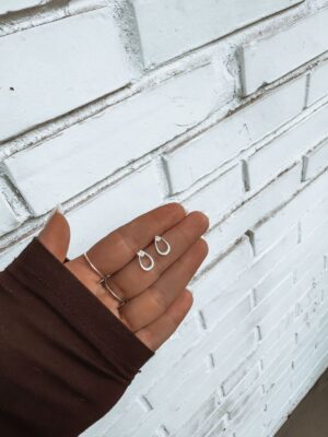 Brinco Gota Com Zircônia Unica