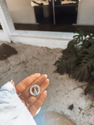 Pingente Nossa Senhora Aparecida Cravejado Com Madrepérola