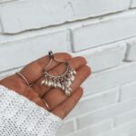 Pingente Kieza Com Pérolas Penduradas E Detalhes Oxidados