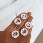 Pingente Letra Redonda Cravejada Grande