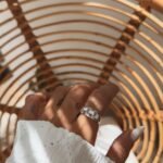 Anel Robusto Redondo Três Zircônias