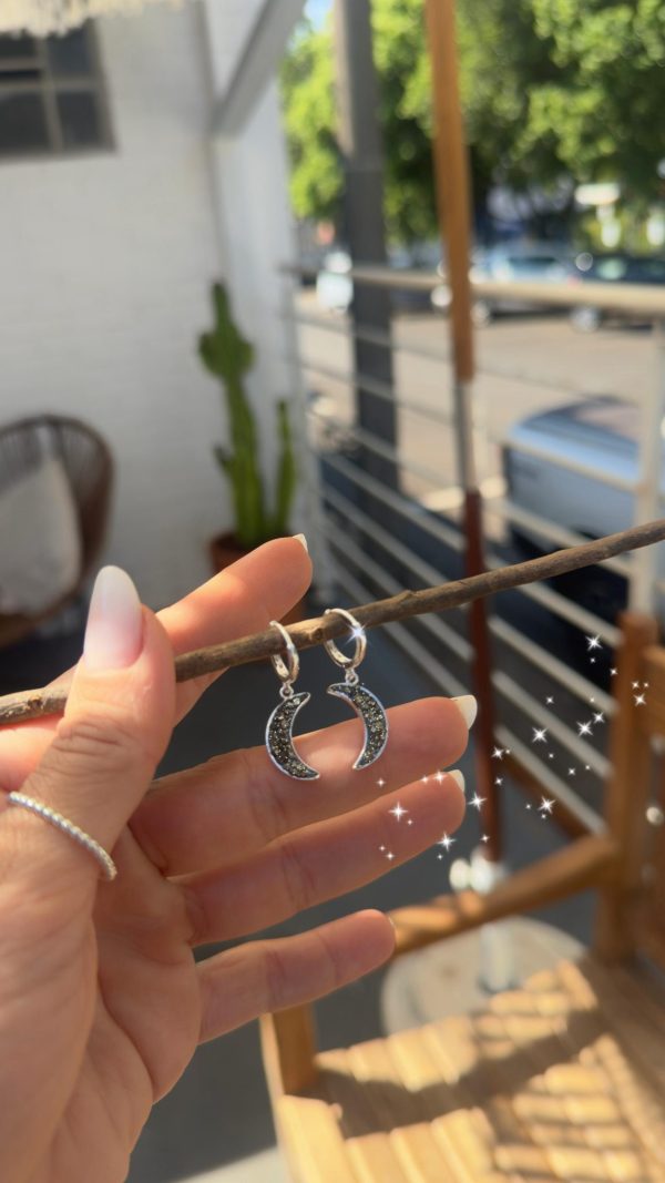 Argola De Click Com Lua De Pirita - Imagem 1