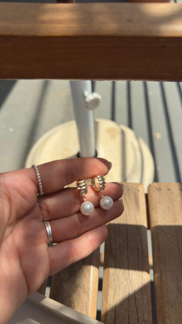 Argola Gold De Trava Bubble Com Pérola - Imagem 1
